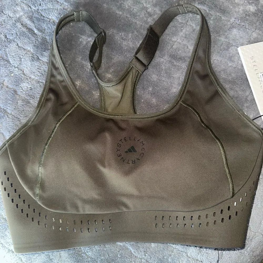 adidas by StellaβMcCartney TruePur Sports Bra Szβ32A